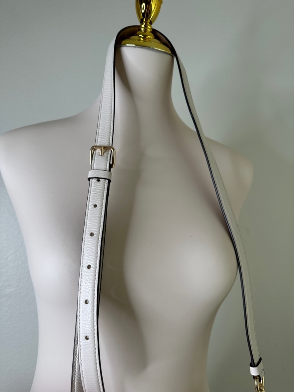 Coach White authentic Pebbled Leather Logo Saddle Crossbody - Picture 12 of 15